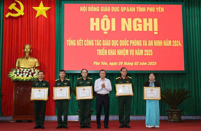 Tăng cường công tác giáo dục quốc phòng và an ninh cho các đối tượng